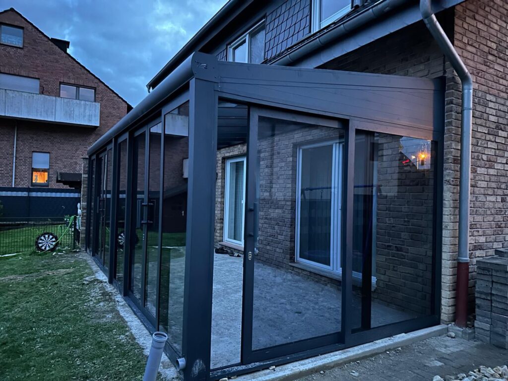 Veranda op maat geplaatst in Den Haag